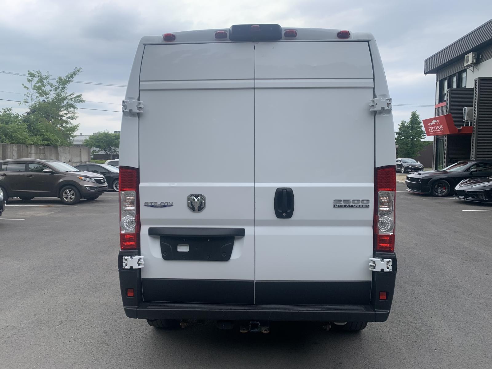 RAM Promaster 2500 High 2500 High Roof 2023 — photo 5