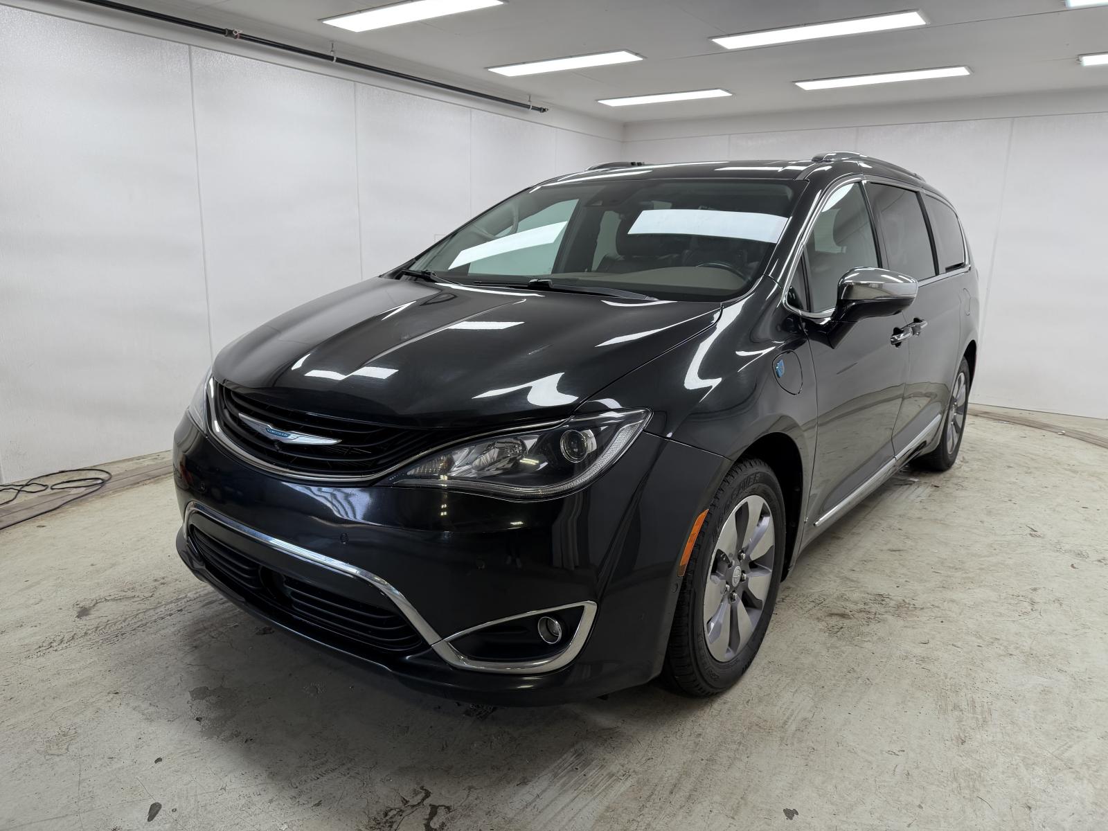 Chrysler Pacifica Hybrid Limited 2019