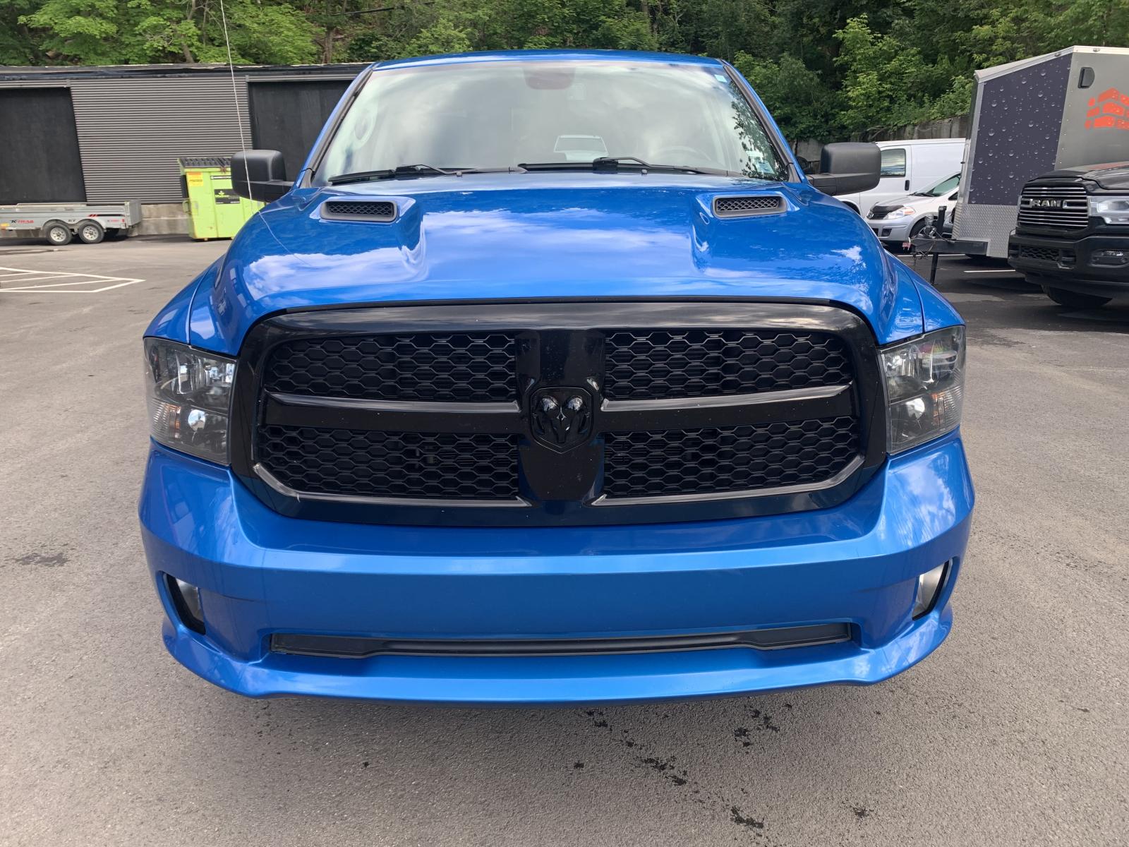 RAM 1500 Classic 1500 Express 2022 — photo 2