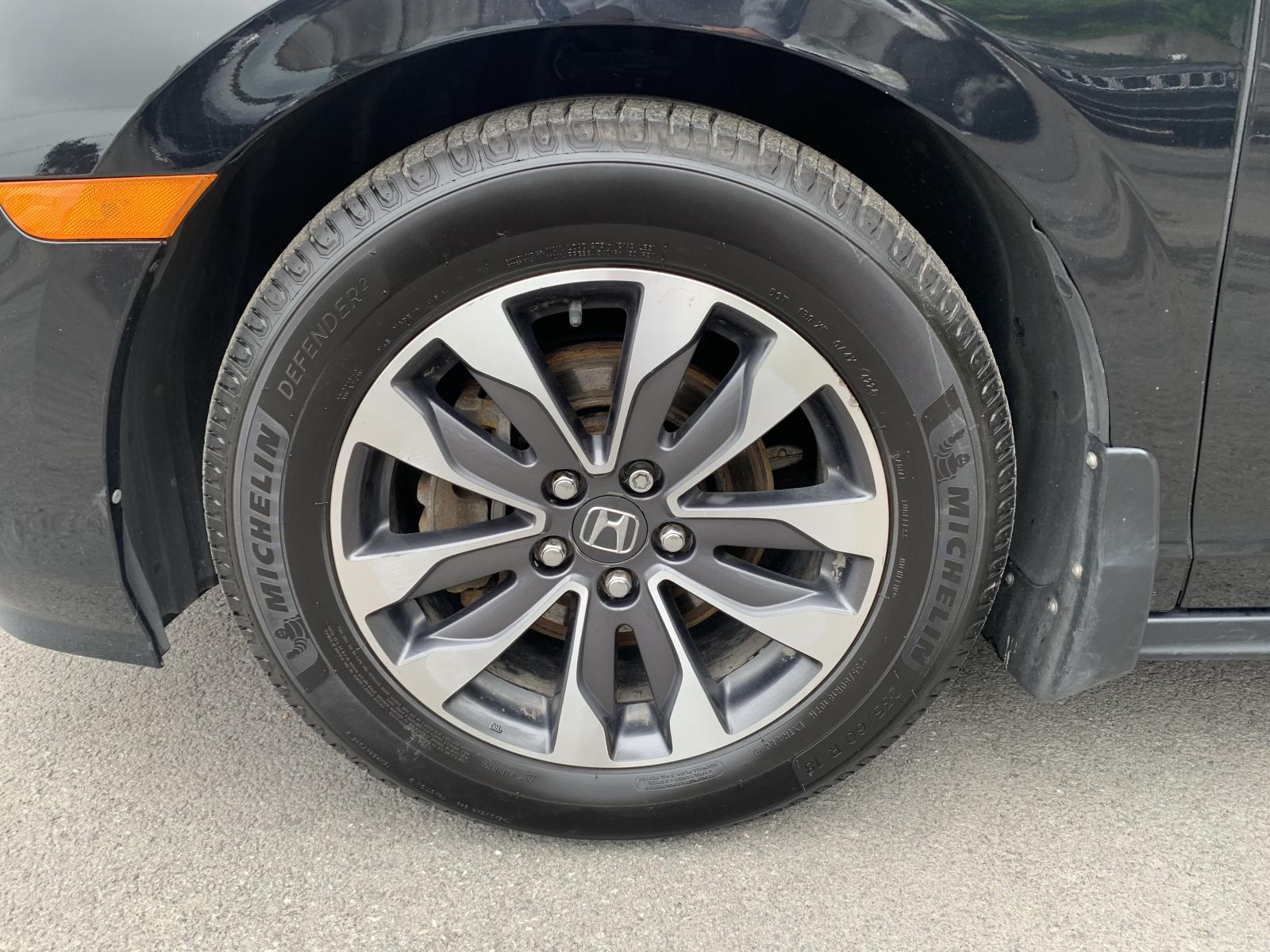 Honda Odyssey EX-L 2023 — photo 8