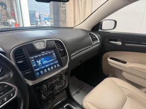 Miniature 13 Chrysler 300 C 2017