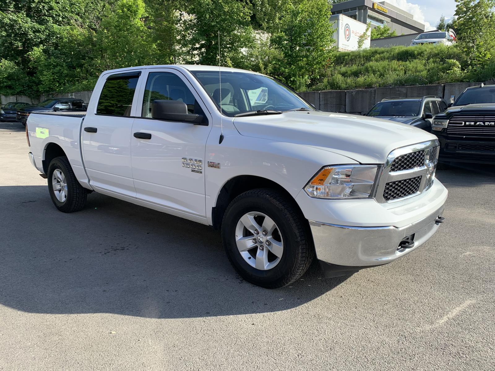 RAM 1500 Classic SLT 2022 — photo 3