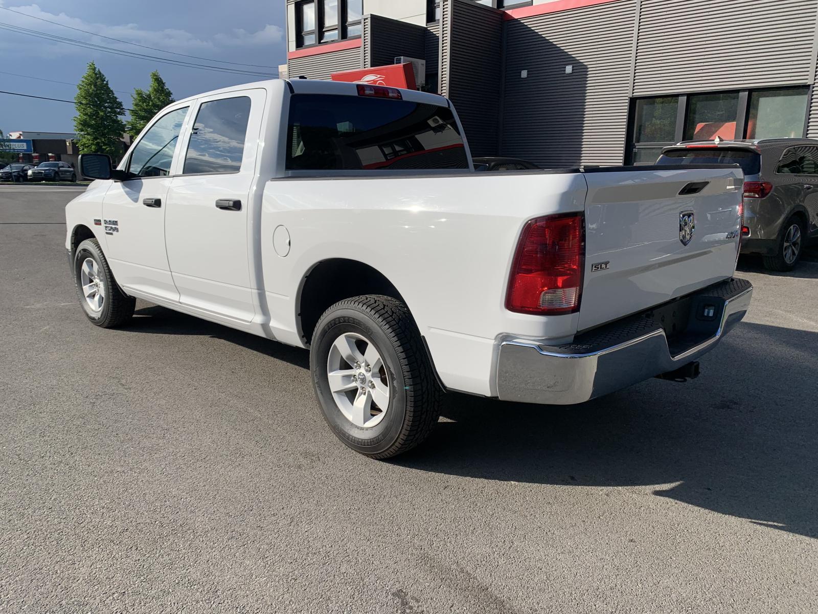 RAM 1500 Classic SLT 2022 — photo 6