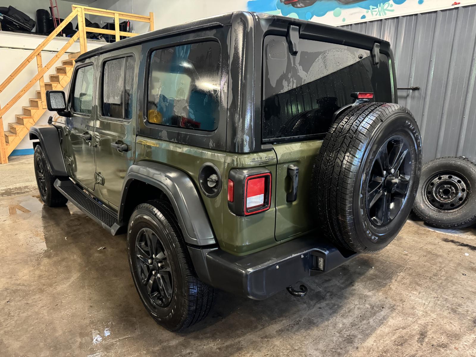 Jeep Wrangler Ultd Sport Altitude 2023 — photo 6