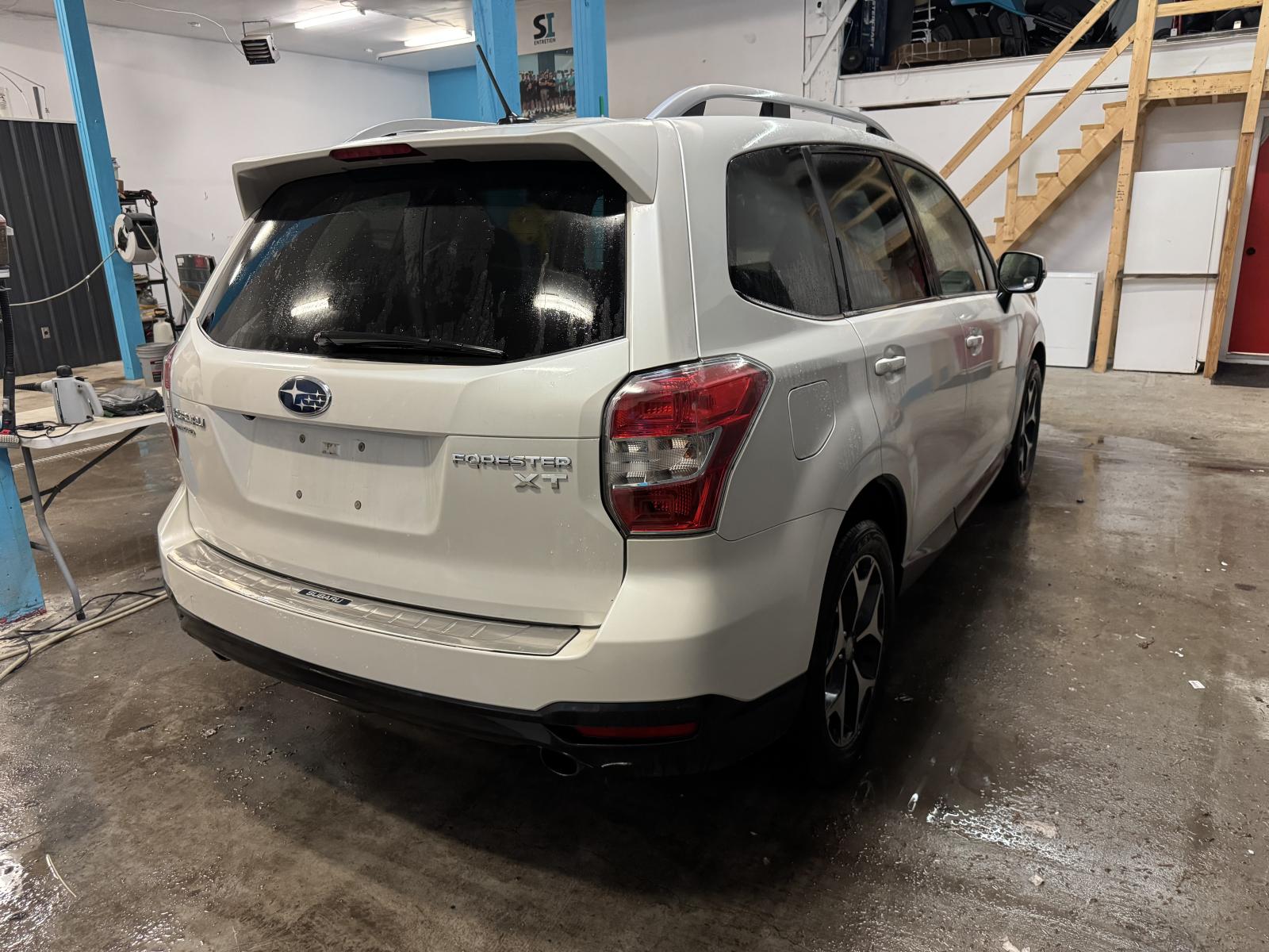 Subaru Forester 2.0XT Limited 2015 — photo 4