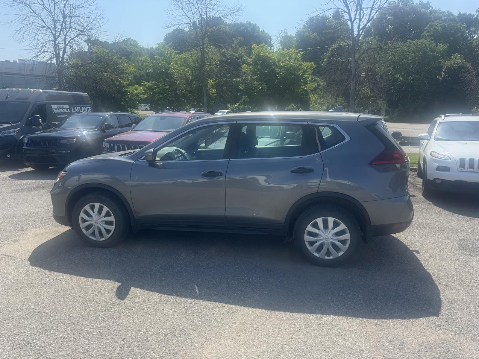 Nissan Rogue S 2019 — photo 2