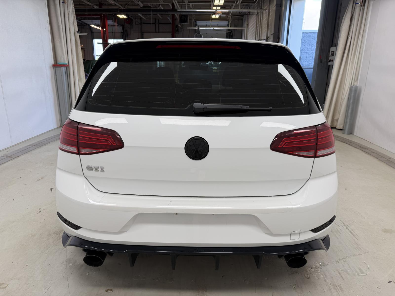 Volkswagen GTI Base 2018 — photo 6