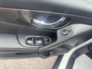 Thumbnail 8 Nissan Rogue SV 2020