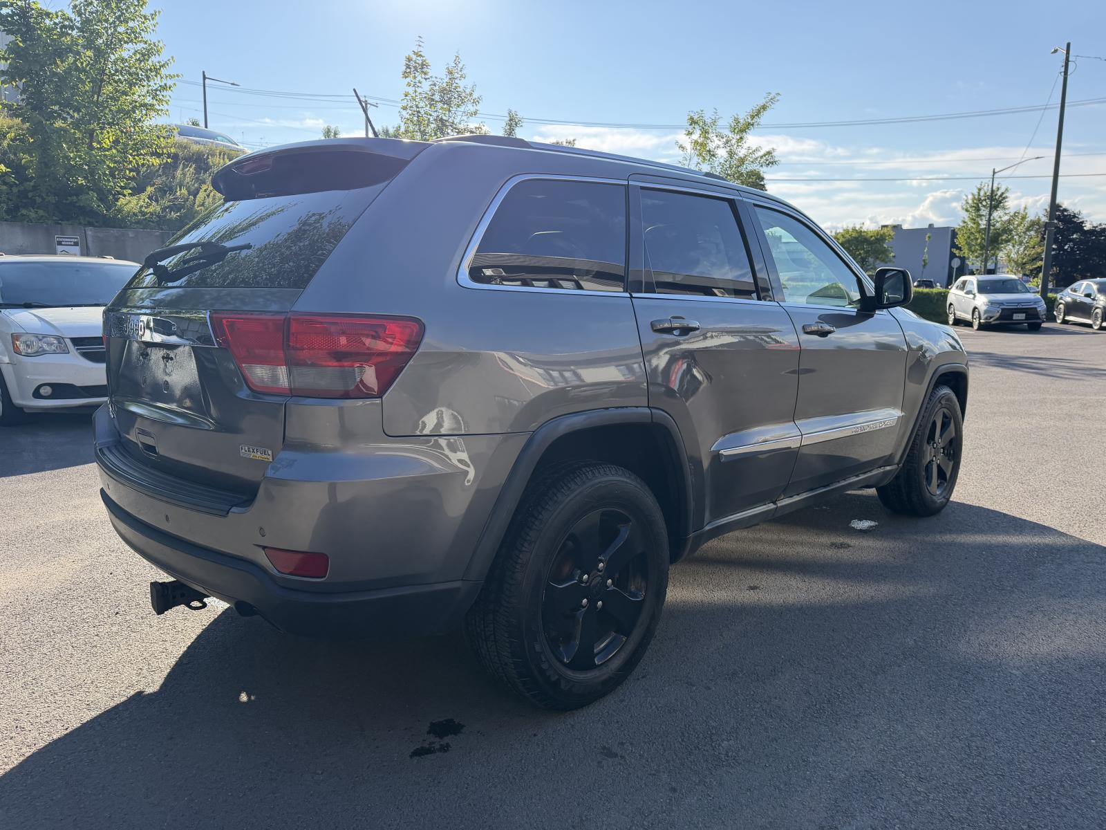 Jeep Grand Cherokee Laredo 2012 — photo 4