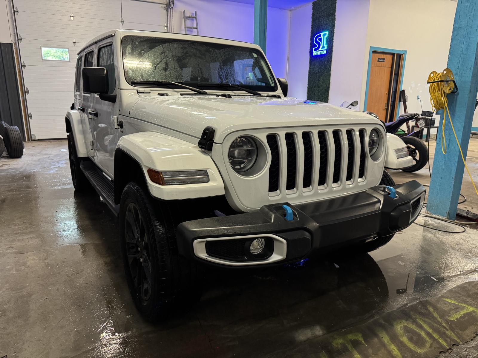 Jeep Wrangler Unlimited Sahara 2022 — photo 3