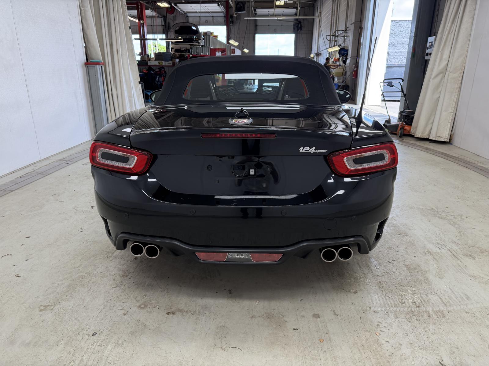 Fiat 124 Spider Abarth 2019 — photo 6