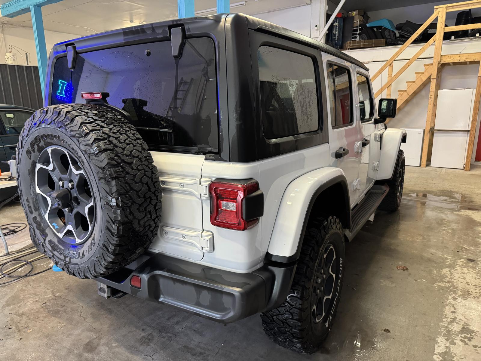 Jeep Wrangler Ultd Rubicon 4XE 2022 — photo 4