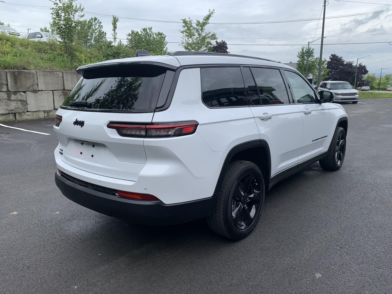 Jeep Grand Cherokee L Altitude 2025 — photo 4