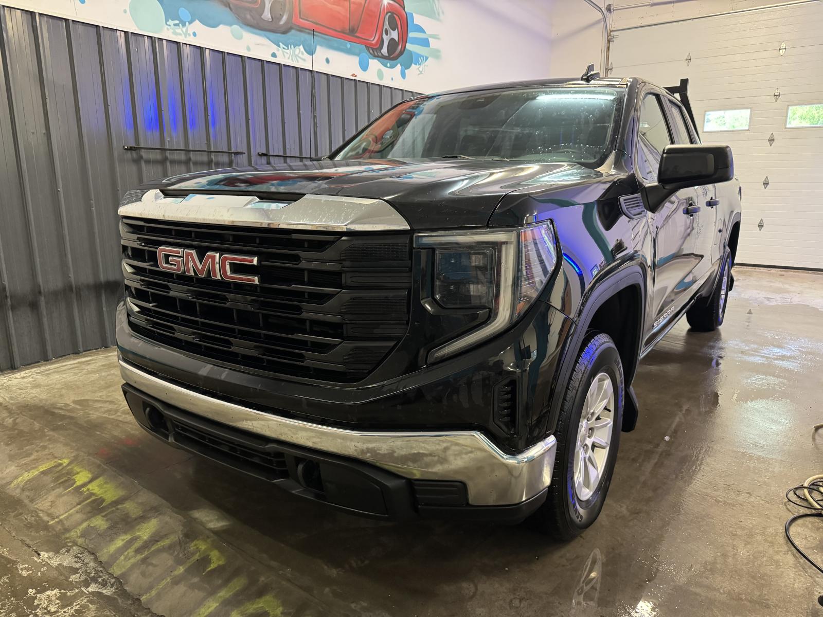 GMC Sierra 1500 Base 2023