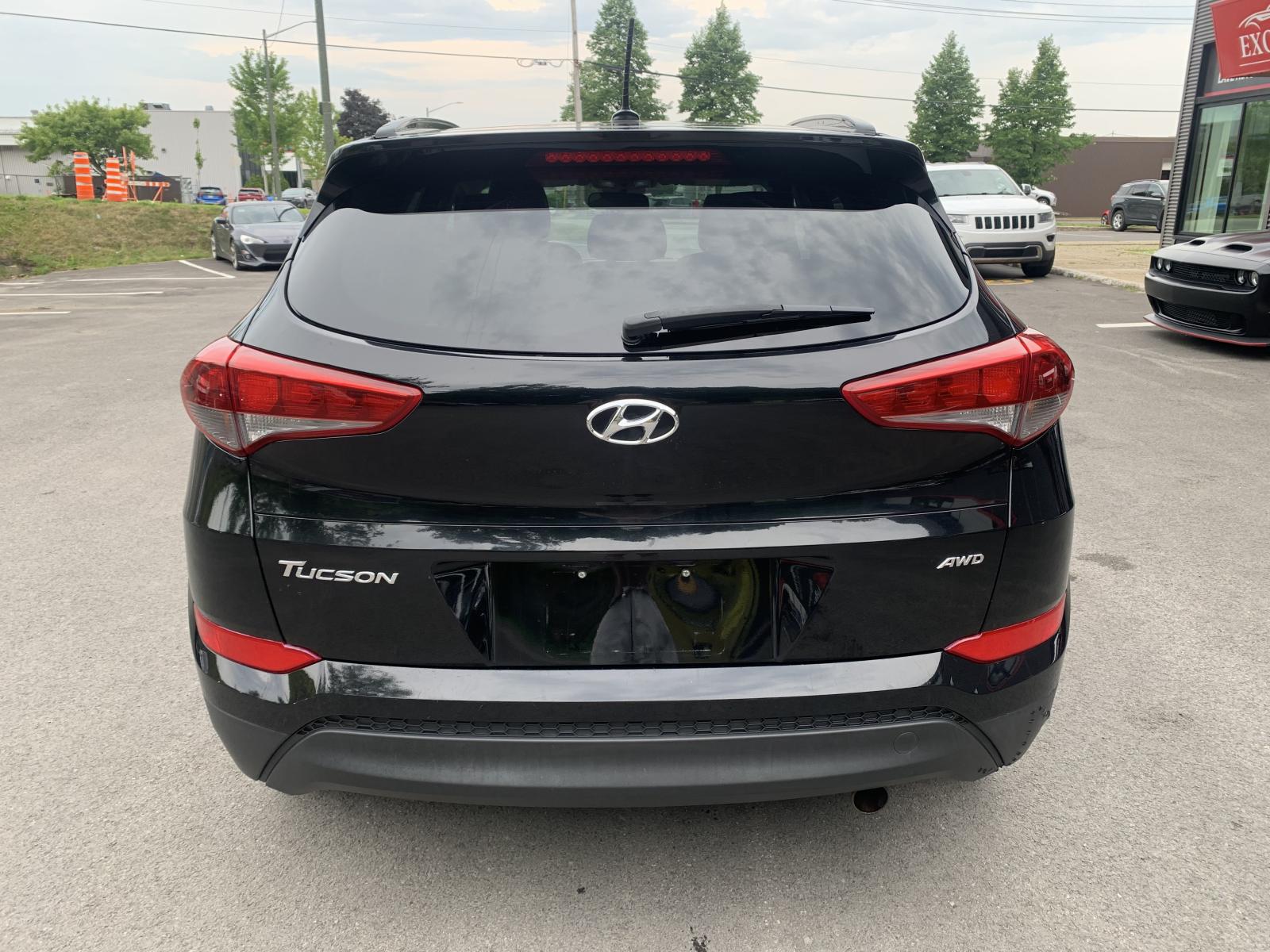 Hyundai Tucson SE 2.0L 2017 — photo 5