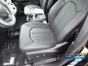 Miniature 9 Chrysler Grand Caravan SXT 2027