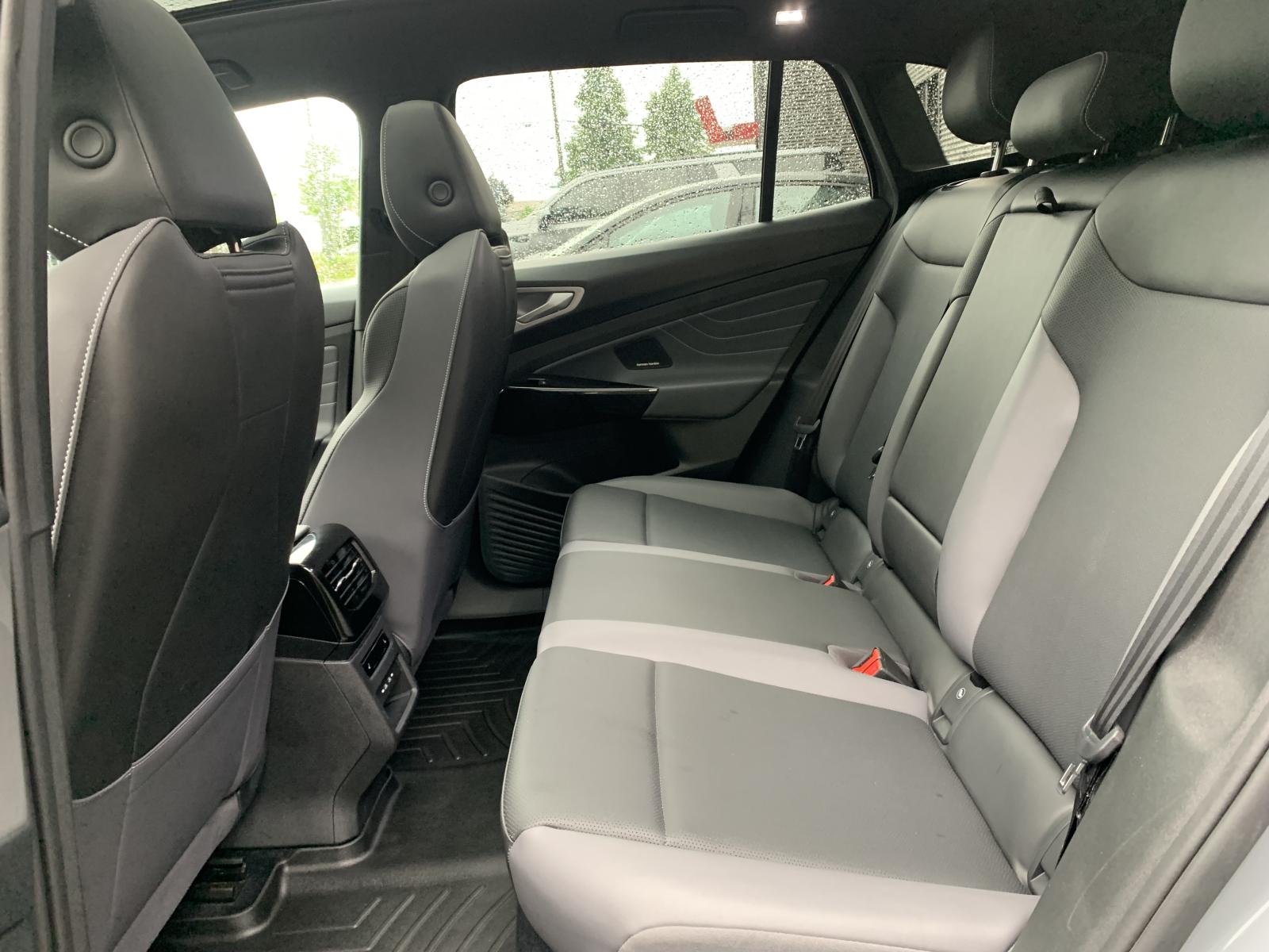 Volkswagen ID.4 Pro S 2024 — photo 8