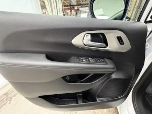 Thumbnail 18 Chrysler Pacifica Select PHEV 2024