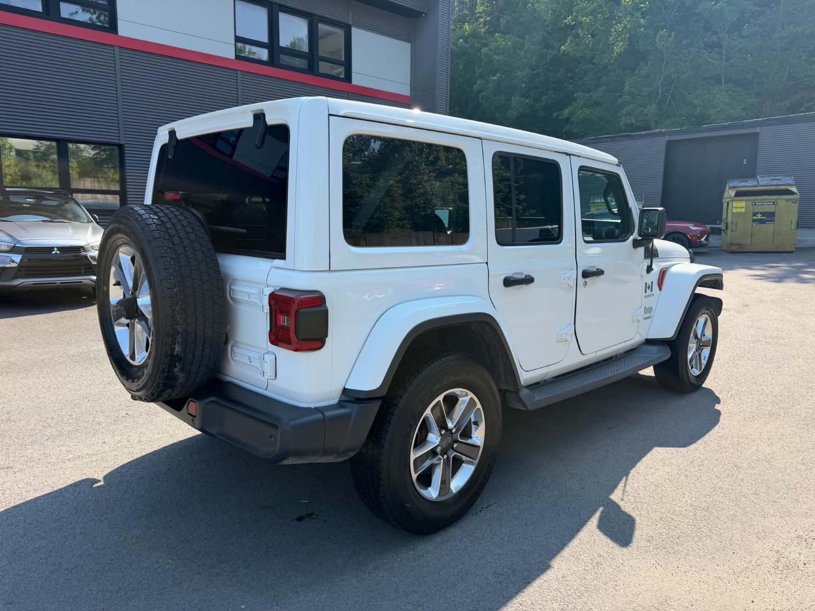 Jeep Wrangler Unlimited Sahara 2019 — photo 4