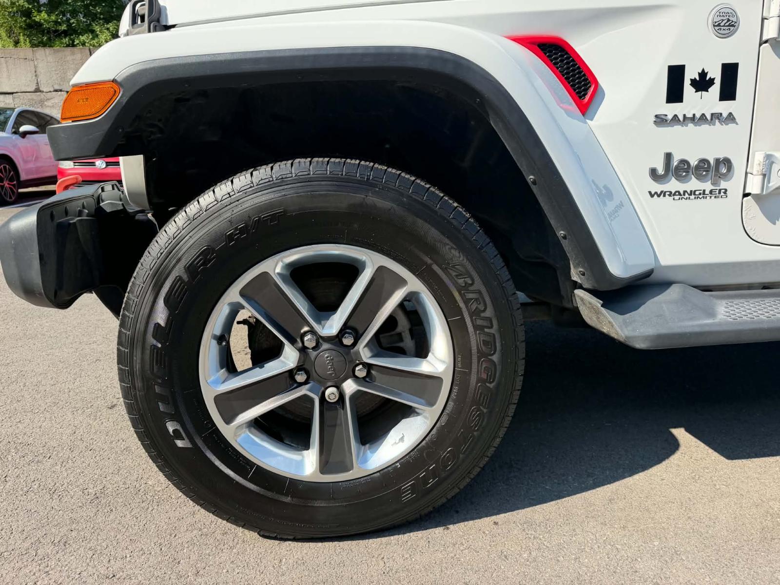 Jeep Wrangler Unlimited Sahara 2019 — photo 8