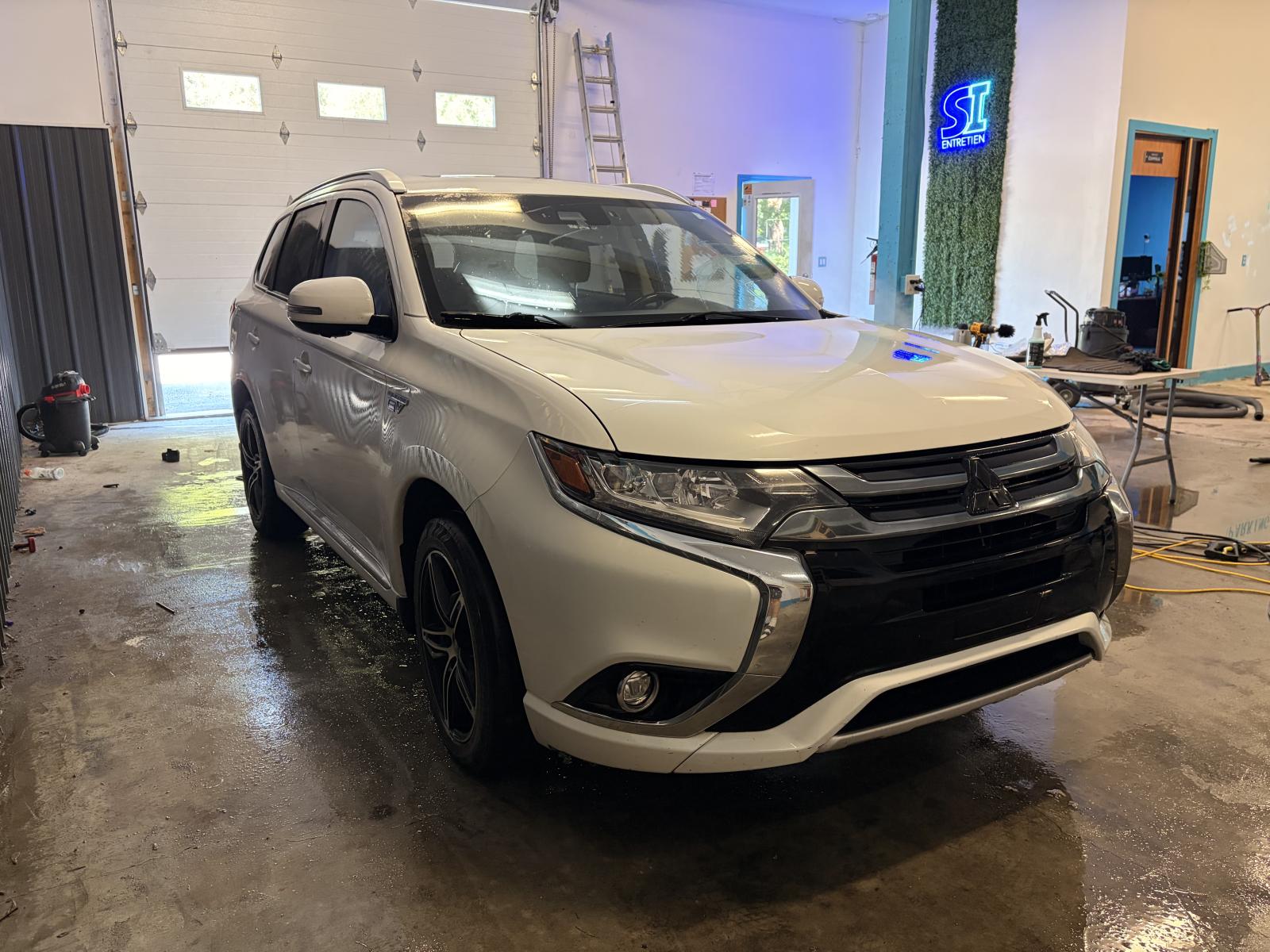 Mitsubishi Outlander GT 2018 — photo 3
