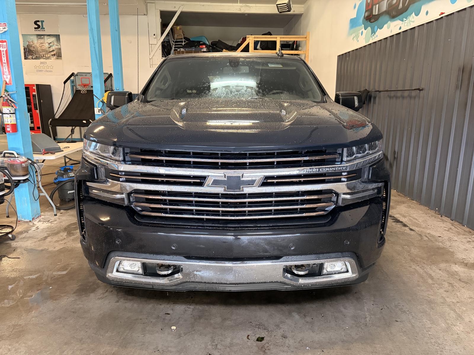 Chevrolet Silverado High Country 2019 — photo 2