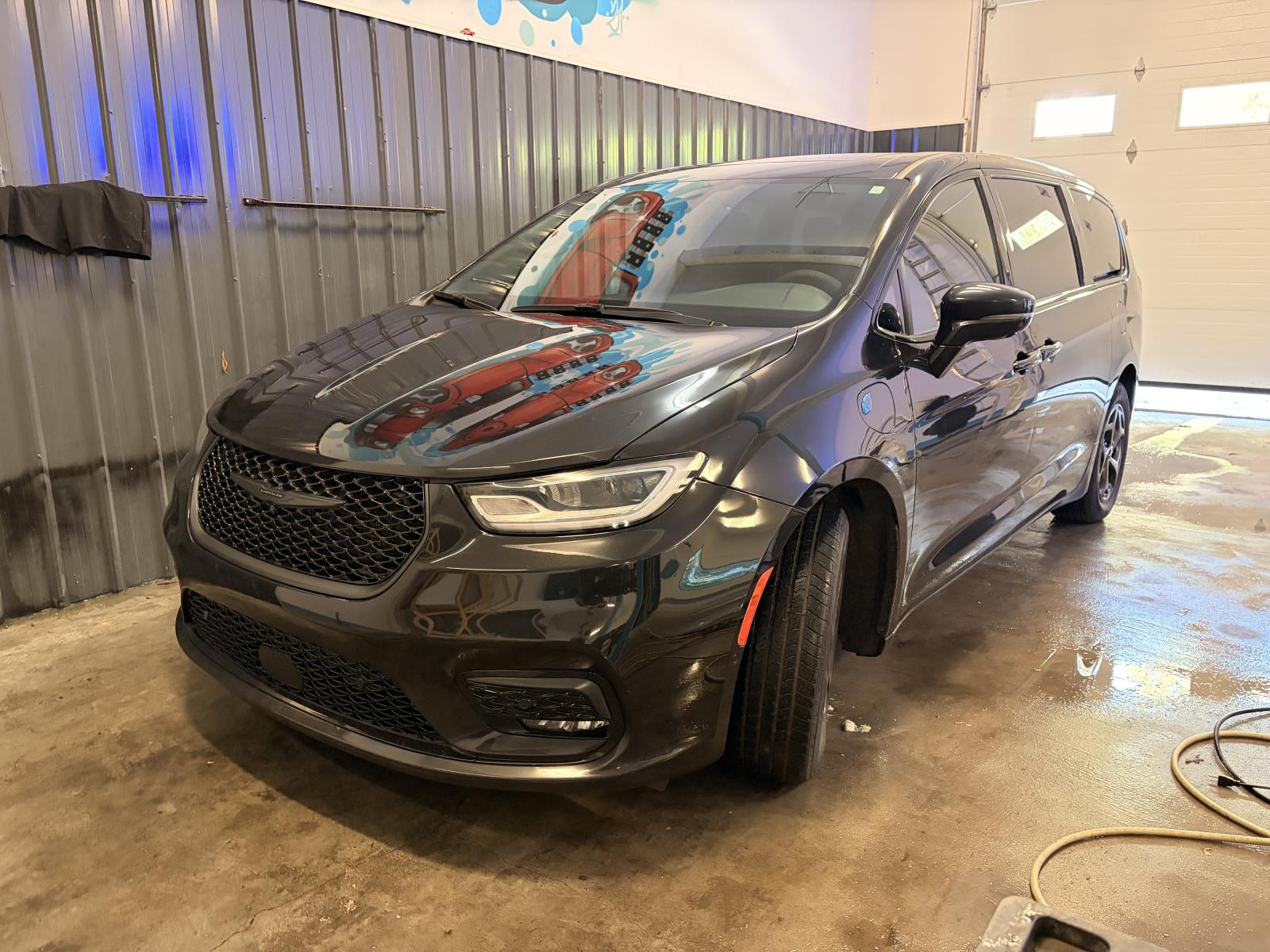Chrysler Pacifica Hybrid Limited 2022