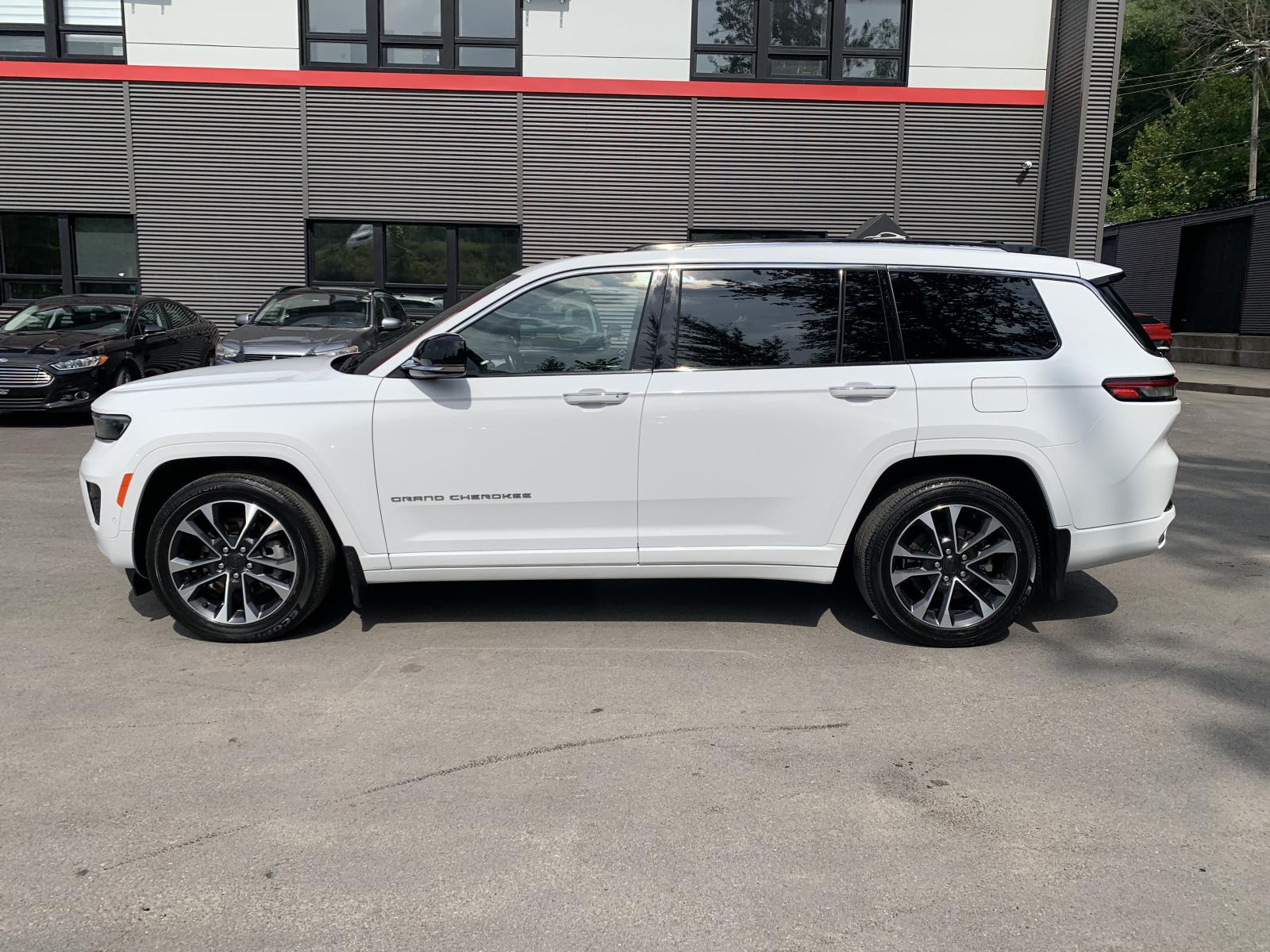 Jeep Grand Cherokee L Overland 2023 — photo 7