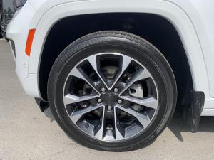 Miniature 8 Jeep Grand Cherokee L Overland 2023