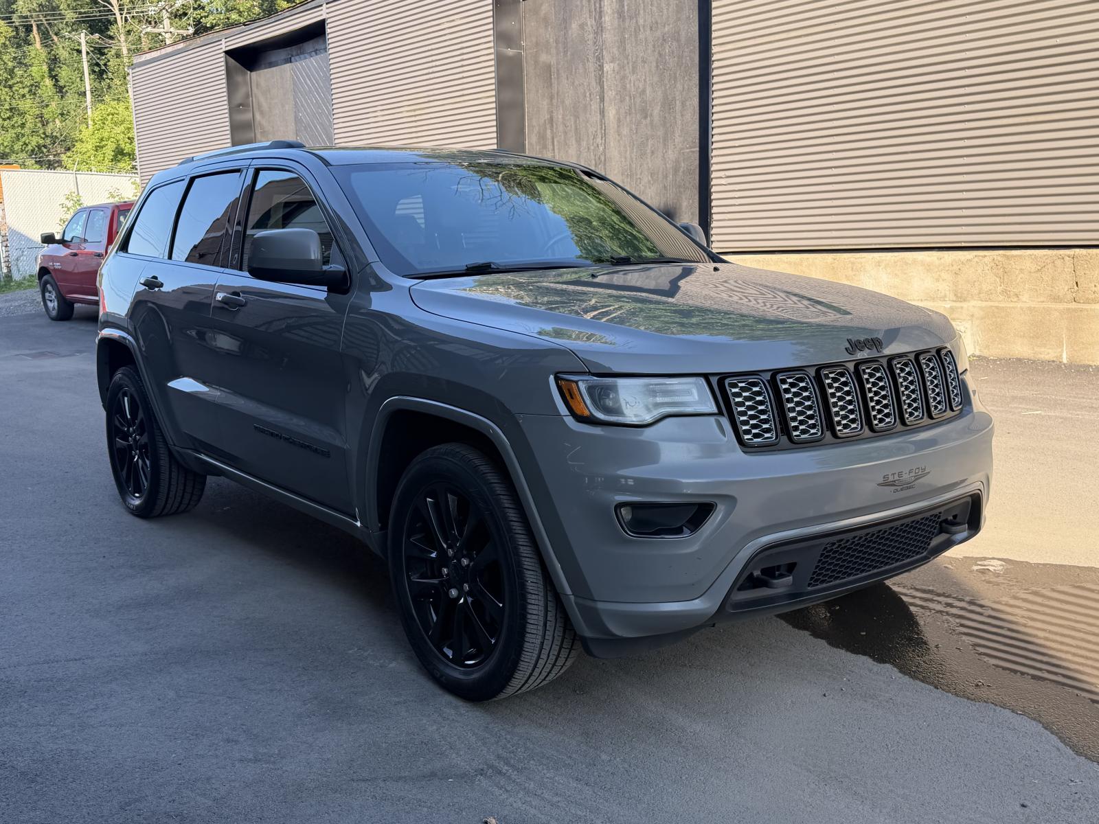 Jeep Grand Cherokee Altitude 2020 — photo 3