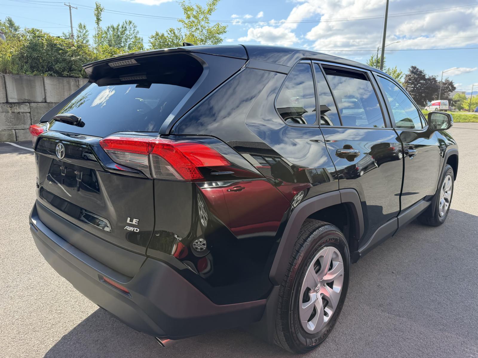 Toyota Rav 4 LE 2022 — photo 4