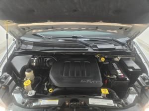 Miniature 8 Dodge Grand Caravan SXT 2012