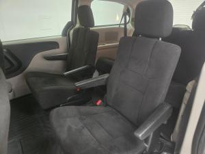 Miniature 11 Dodge Grand Caravan SXT 2012