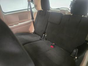 Miniature 10 Dodge Grand Caravan SXT 2012