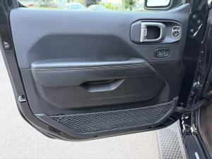 Miniature 11 Jeep Wrangler Sahara 4XE 2024