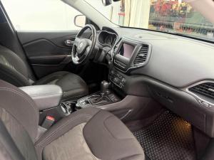 Miniature 11 Jeep Cherokee North 2019