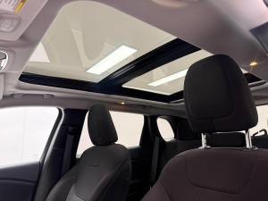 Miniature 8 Jeep Cherokee North 2019