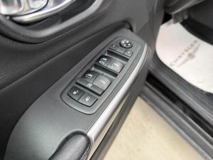 Miniature 13 Jeep Cherokee North 2019