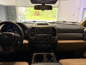 Miniature 8 Ford F250 Super Duty XLT 2019