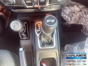 Miniature 15 Jeep Wrangler Sahara 2027