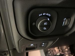 Miniature 18 RAM 1500 Sport 2022