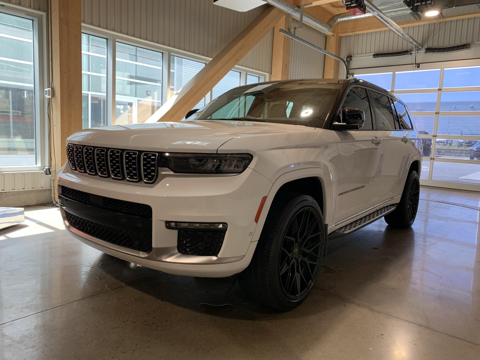 Jeep Grand Cherokee L Summit 2021