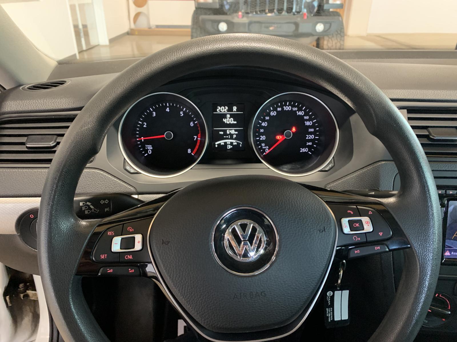 2015 Volkswagen Jetta Sedan thumbnail 196