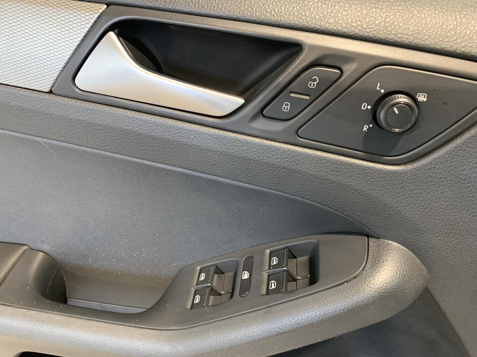 2015 Volkswagen Jetta Sedan thumbnail 204