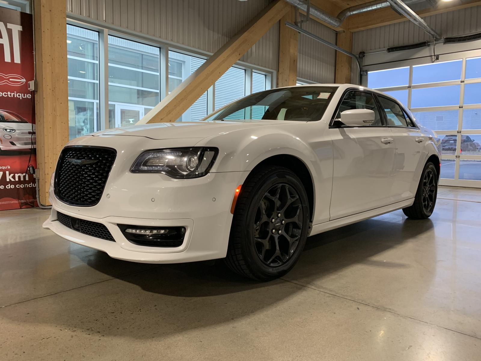 Chrysler 300 Touring L Touring L 2023