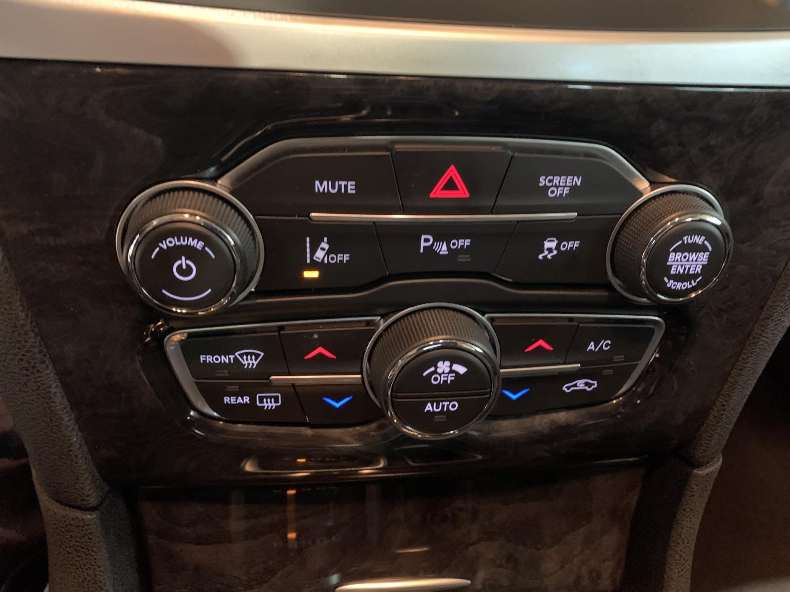 2015 Volkswagen Jetta Sedan thumbnail 224