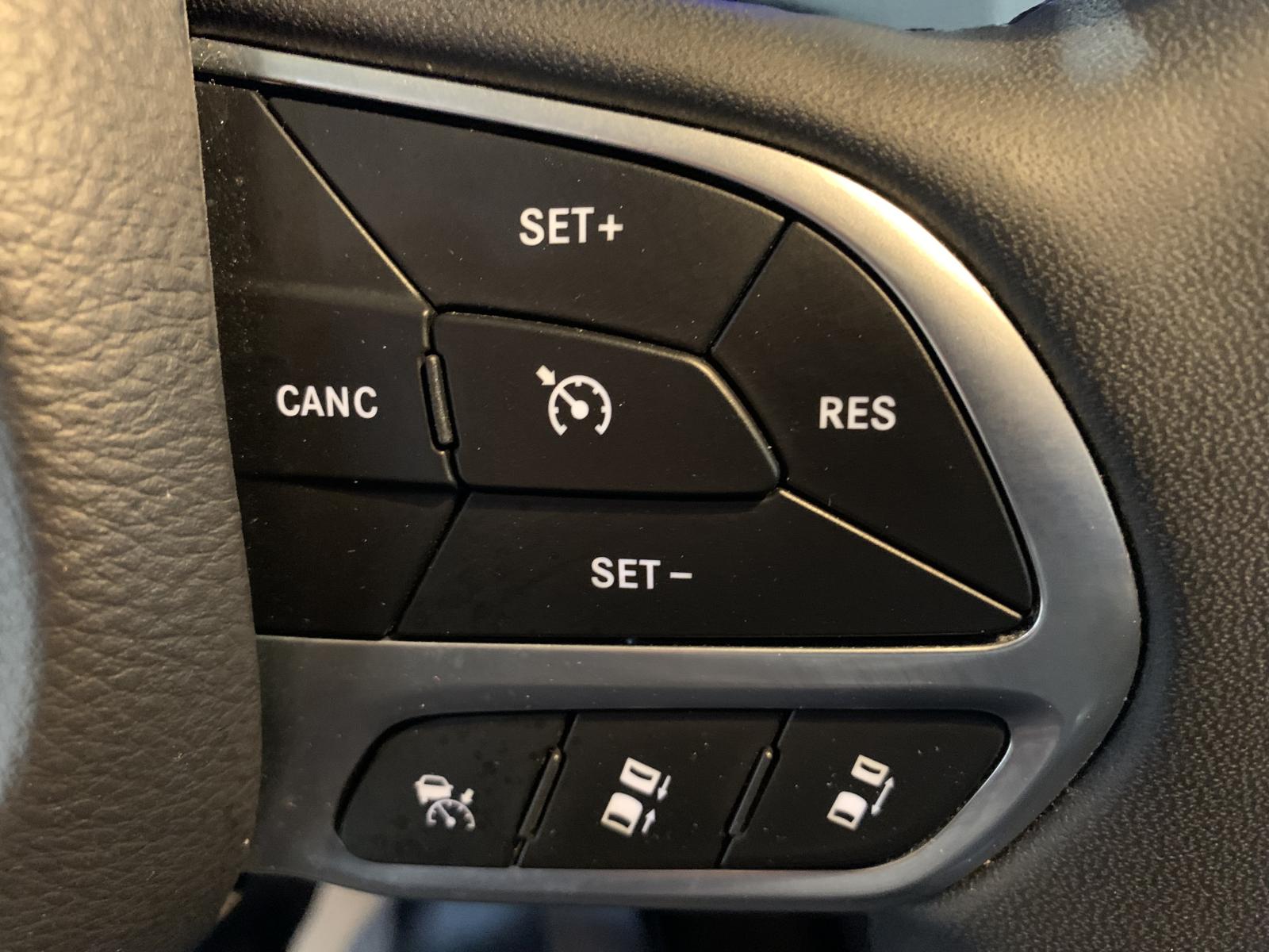 2015 Volkswagen Jetta Sedan thumbnail 226