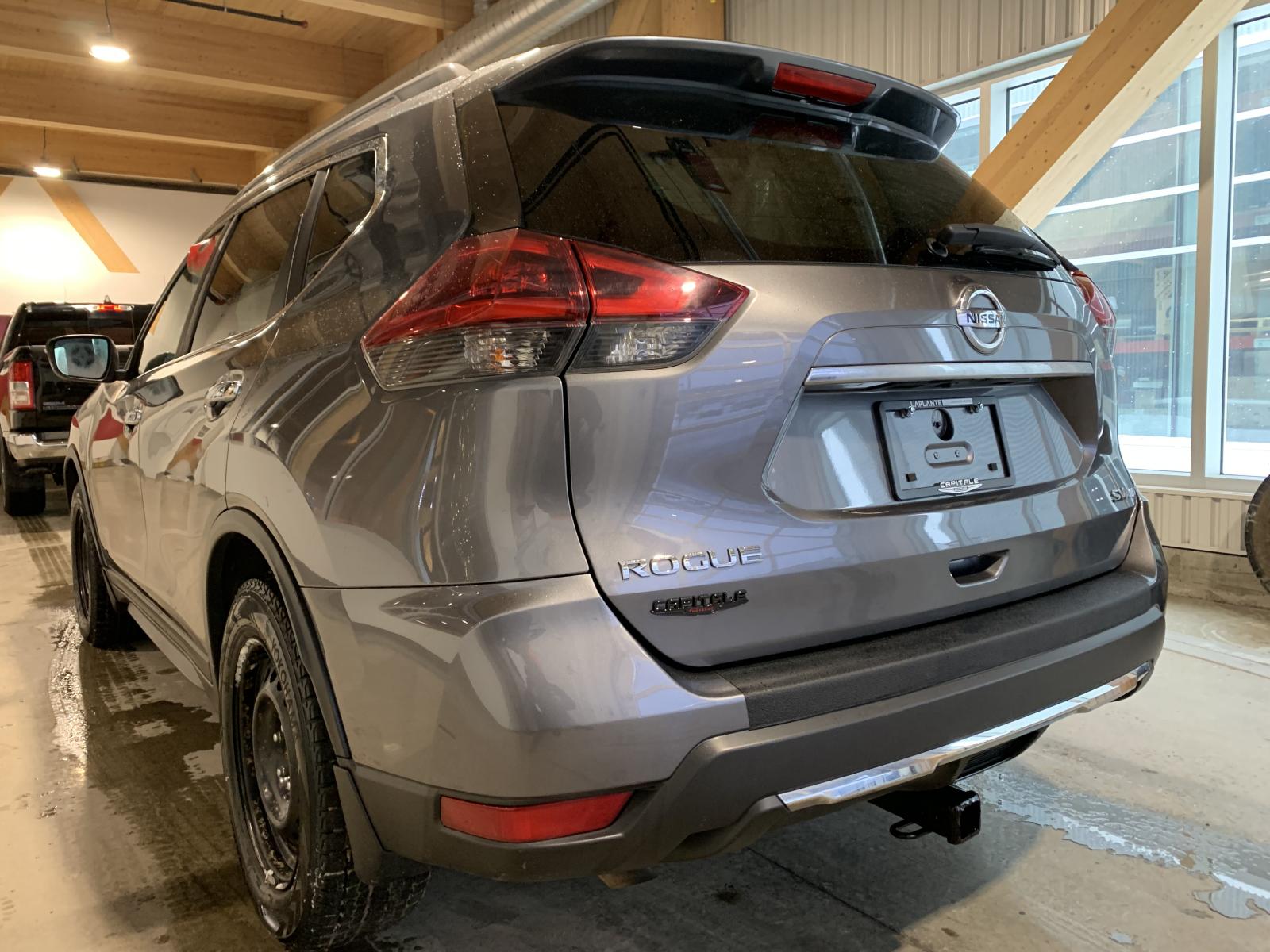 Nissan Rogue SV 2020 — photo 2