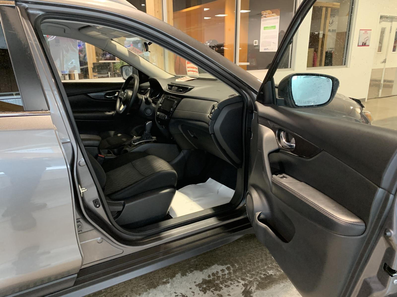 Nissan Rogue SV 2020 — photo 7