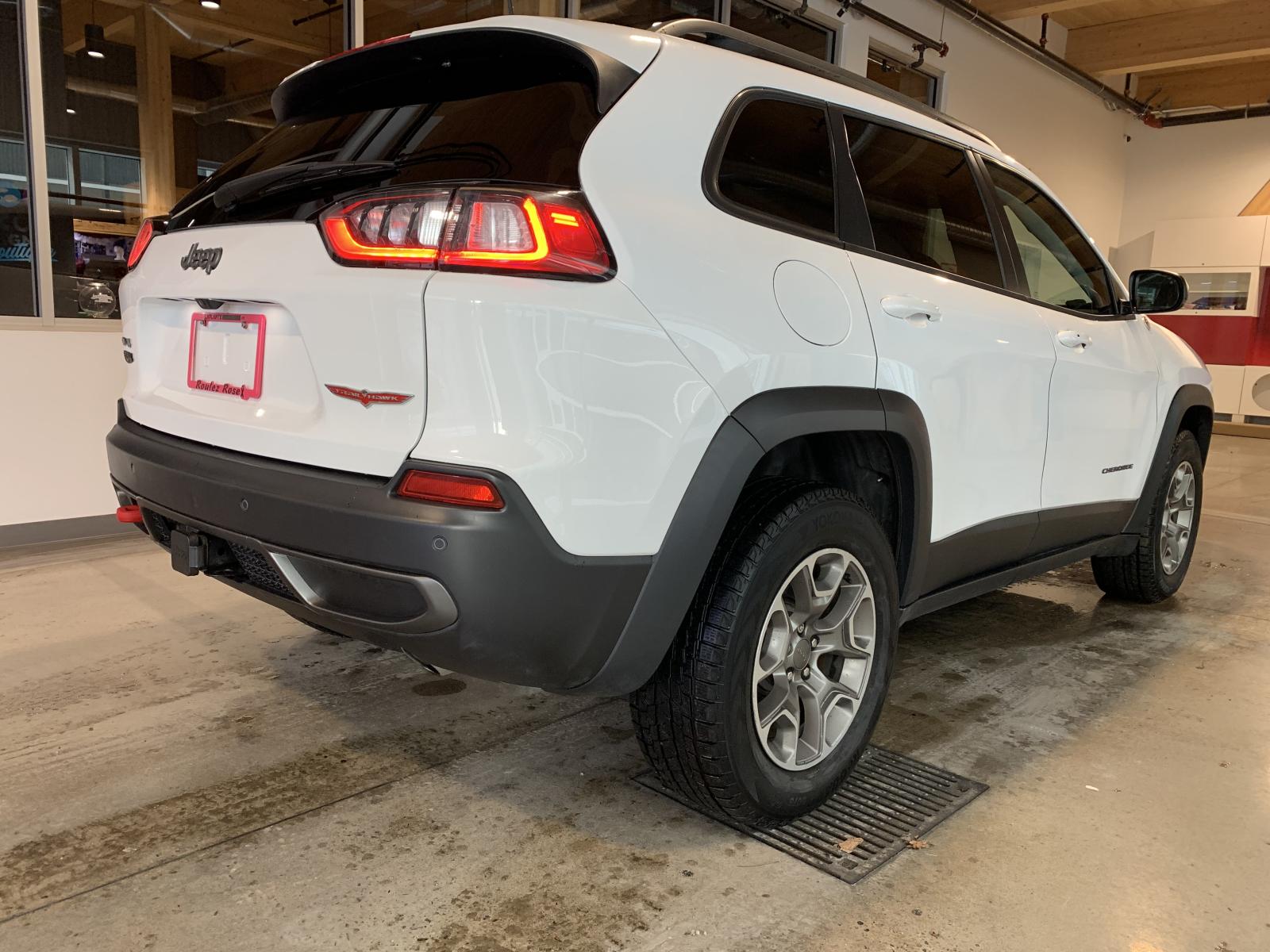 Jeep Cherokee Trailhawk 2021 — photo 4